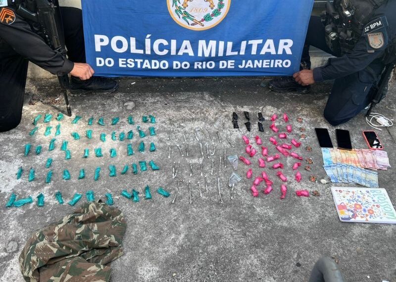Traficantes são presos após ação da PM em comunidade de Rio das Ostras