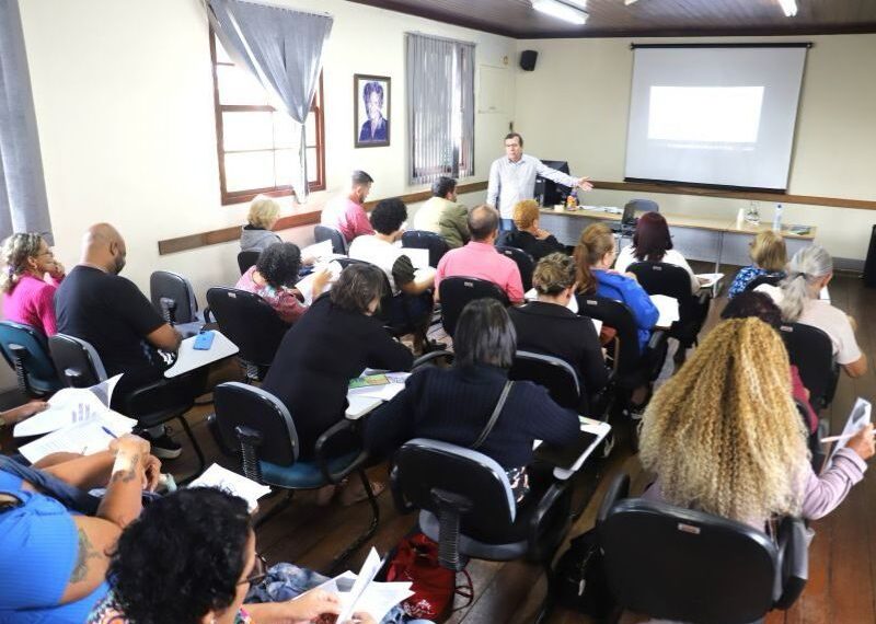Rio das Ostras tem cursos de capacitação em IA na programação da Semana do MEI