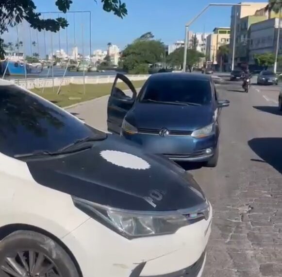 Polícia apreende carro adulterado e conduz proprietário à delegacia em Macaé