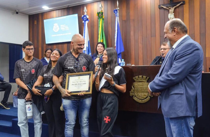 Atleta de Cabo Frio recebe moção de aplausos e tem trajetória reconhecida