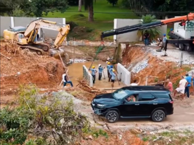 Ponte do Imbaú, em Silva Jardim, é demolida para construção de nova com o dobro da área