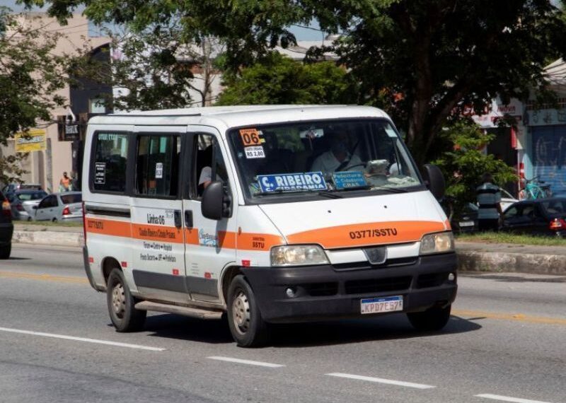Condição das vans é tema de reclamações de moradores em semana de audiência na Câmara de Rio das Ostras