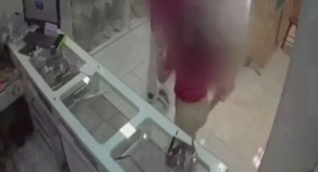 Polícia investiga assalto a joalheria no Centro de Araruama