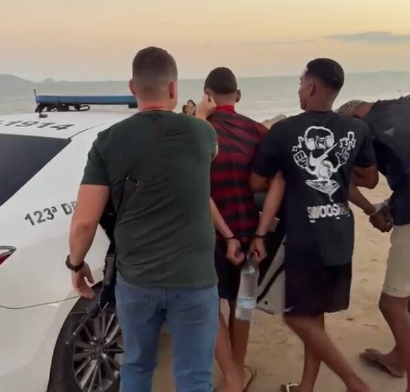 Homem e adolescentes são flagrados em movimentação do tráfico no Lagomar em Macaé