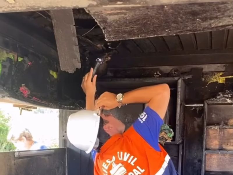 Quiosque com mais de 30 anos de funcionamento em Rio das Ostras é destruído em incêndio