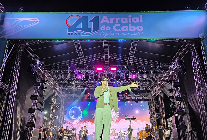 Léo Foguete é destaque na programação de aniversário de Arraial do Cabo