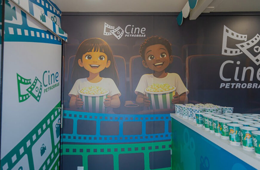 Projeto Cine Petrobras estaciona na Praça Victorino Carriço com exibição de filmes infantis