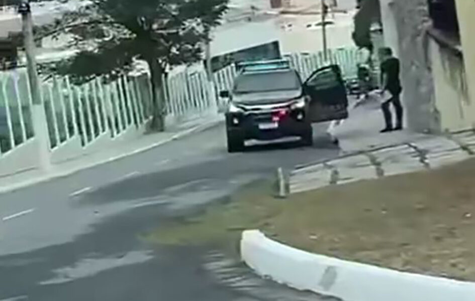 Operação da Polícia Federal mobiliza agentes em imóvel ligado a ex-prefeitos de Araruama