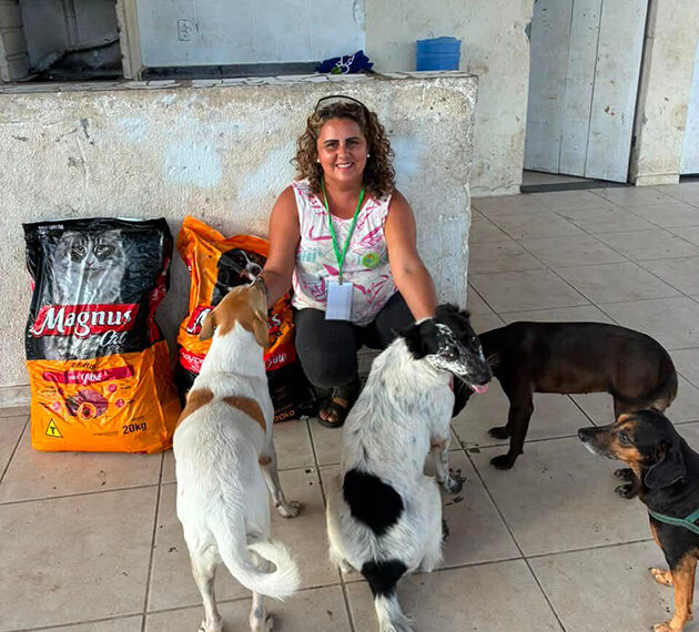 Bairros de Cabo Frio recebem doações do Banco de Ração para animais em situação de rua