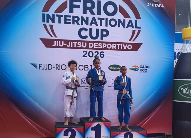 Jovens de Cabo Frio fazem bonito e dominam campeonato de jiu-jitsu