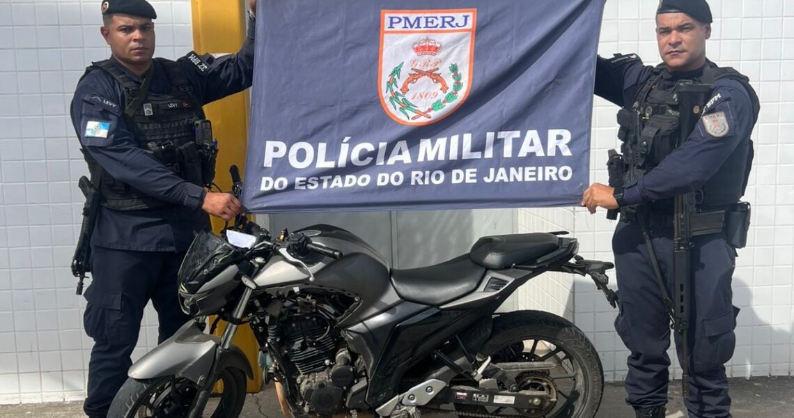 Polícia apreende grande quantidade de entorpecentes e moto sem placa em Macaé