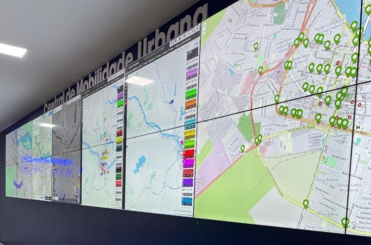 Campos reforça monitoramento do transporte público com tecnologia em tempo real