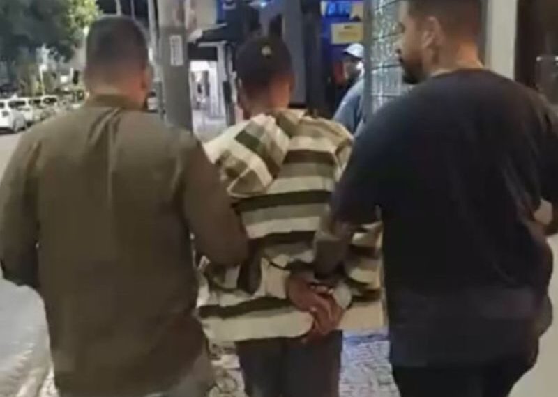 Homem acusado de sequestrar e extorquir mulher em Campos é preso em Rio das Ostras