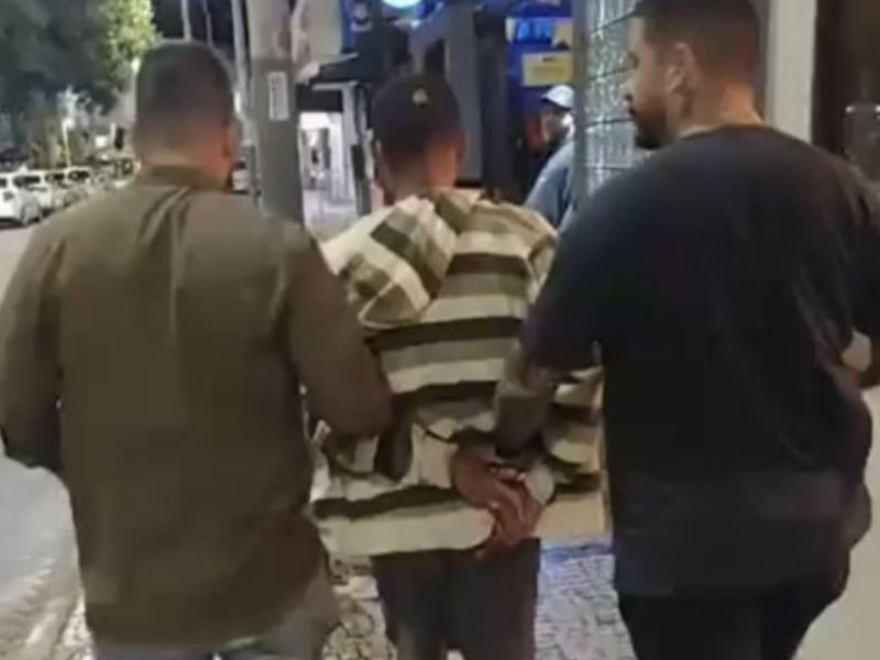 Homem acusado de sequestrar e extorquir mulher em Campos é preso em Rio das Ostras