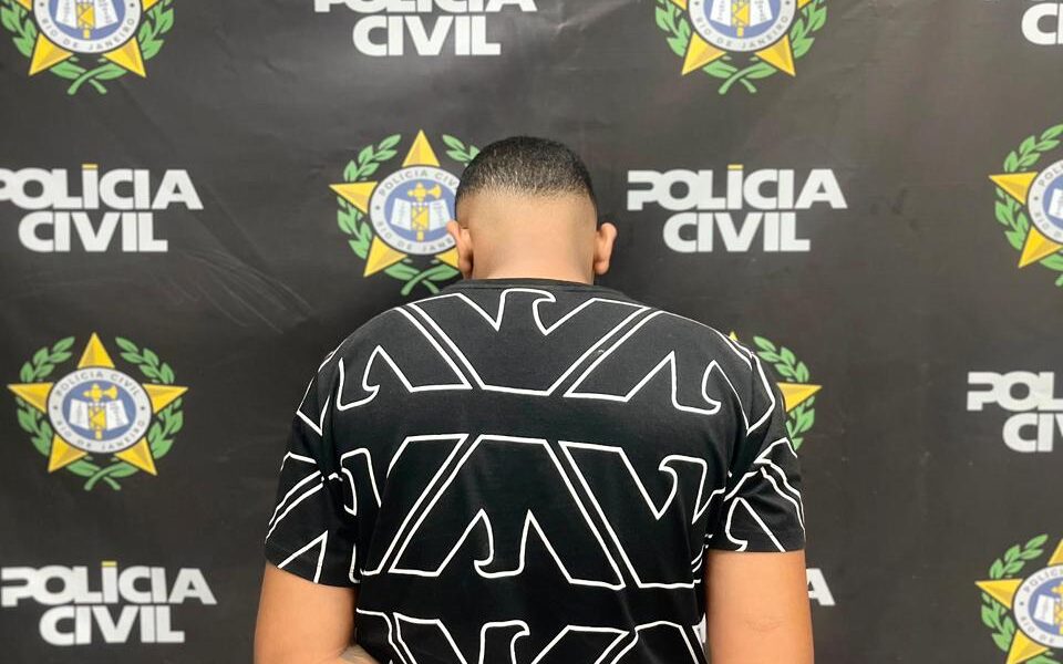 Abordagem de rotina termina com prisão de motociclista em Macaé