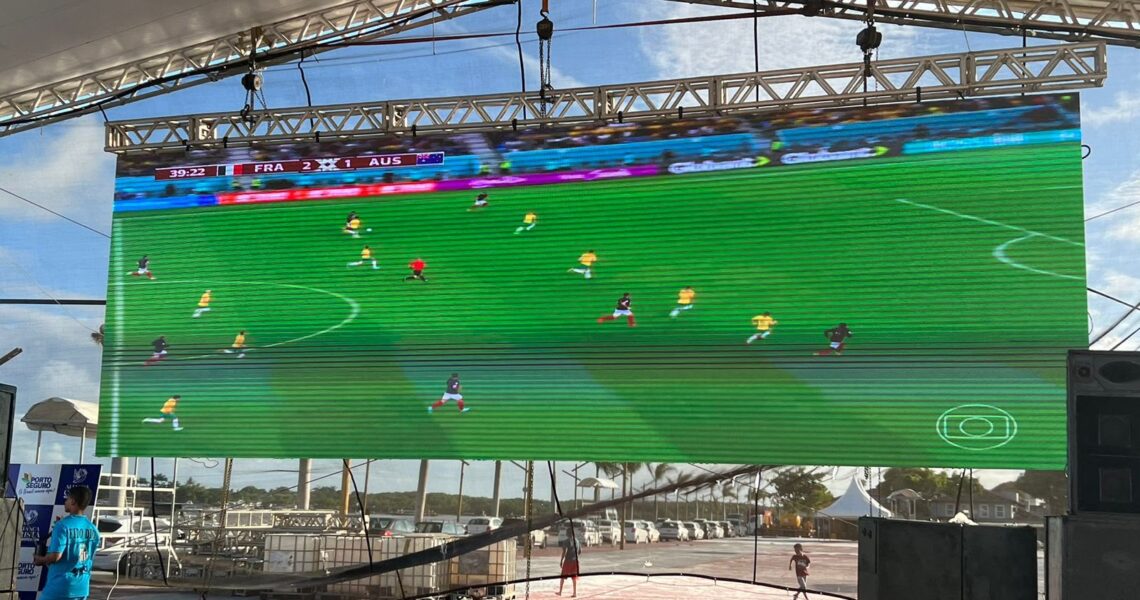 Iguaba Grande entra no clima da Copa com festa, música e futebol na praça