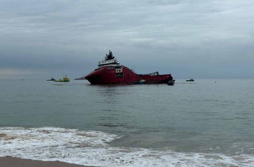 Encalhe do Skandi Amazonas entra na terceira semana sem definição em Macaé