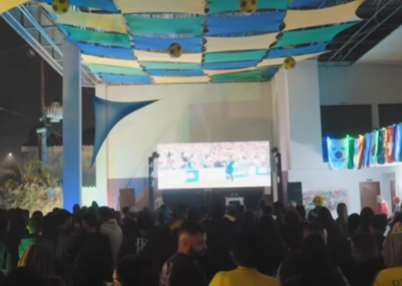 Último jogo do Brasil na 1ª fase da Copa terá transmissão com telão em Silva Jardim