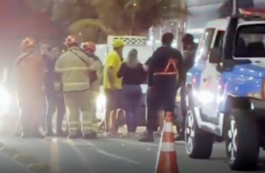 Avenida Hilton Massa é interditada após colisão entre moto e scooter em Cabo Frio