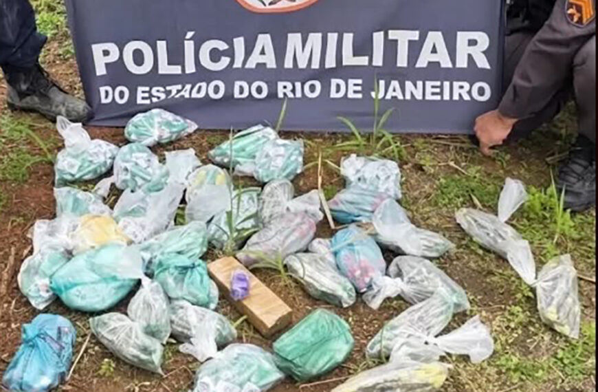 Polícia encontra cocaína, maconha e skunk em terreno de Cabo Frio