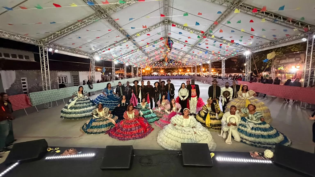 Araruama inicia Arraiá Araru com apresentações culturais e programação segue neste sábado