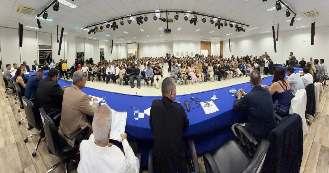 Legislativo homenageia cidadãos que ajudaram a construir a história de Macaé
