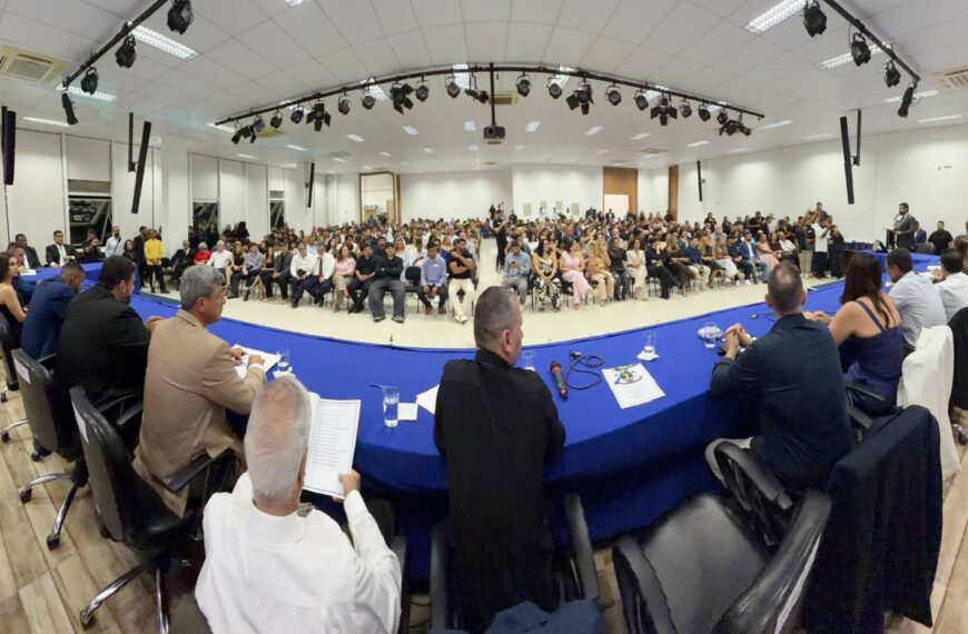 Legislativo homenageia cidadãos que ajudaram a construir a história de Macaé