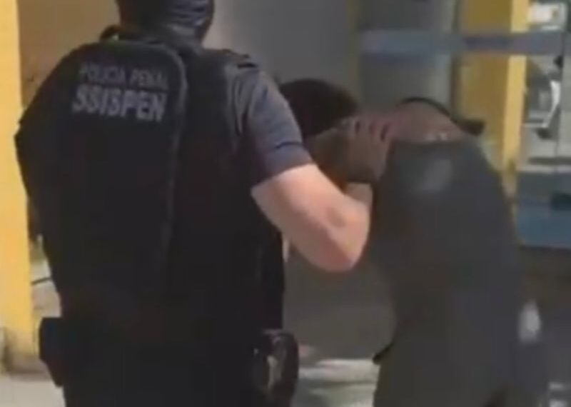 Mulher condenada por matar homem em bar é presa em bairro de Rio das Ostras