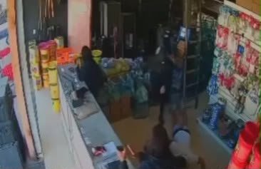 Loja é alvo de criminosos armados durante expediente em Cabo Frio