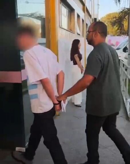 Homem com prisão preventiva por tráfico é localizado e preso em Macaé