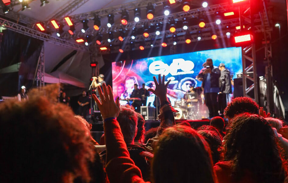 Expo Gospel levou milhares de fiéis à Praça do Guta em Cabo Frio