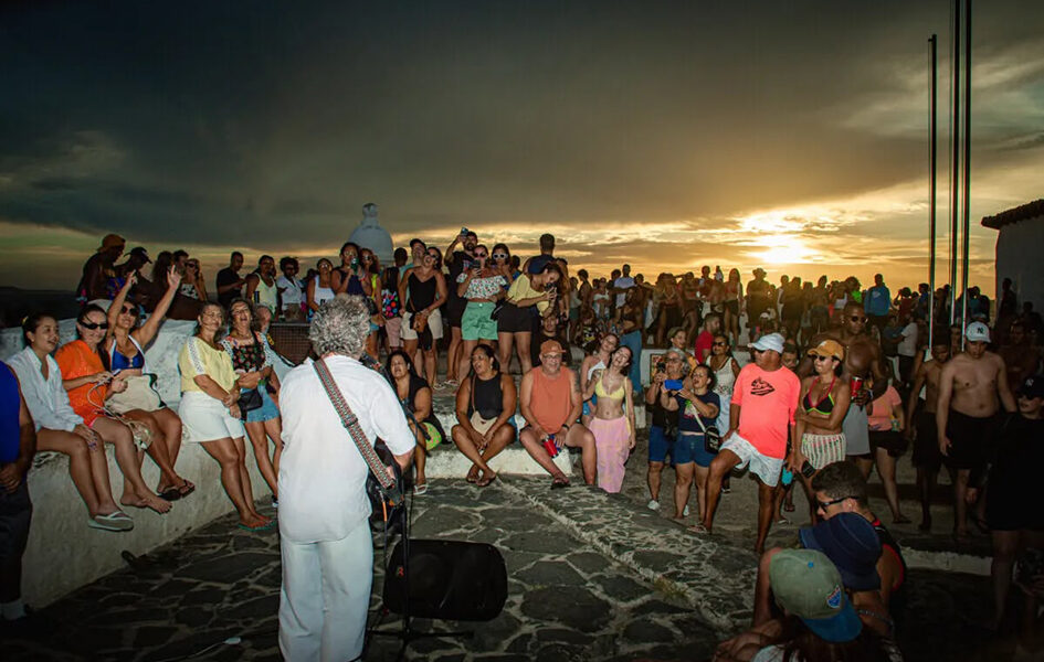 Agenda de Cabo Frio desta sexta une música, arte e um dos cartões-postais da cidade