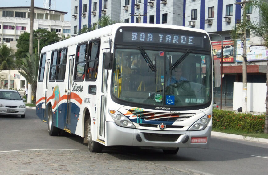 Iguaba Grande motorista da Salineira desvia rota para socorrer passageiro