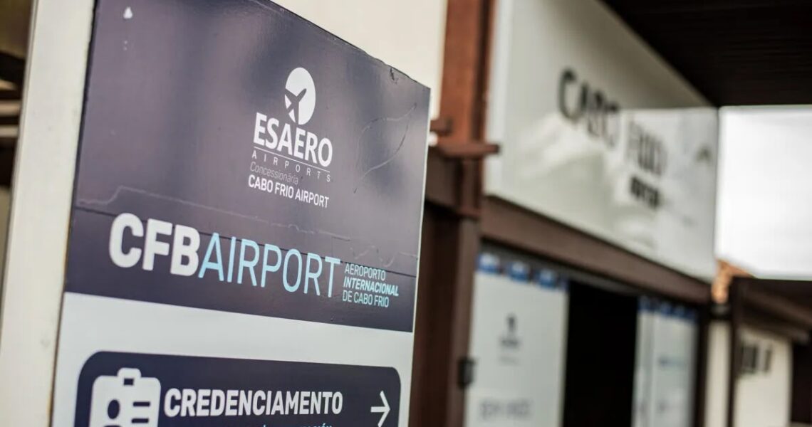 Alunos de Cabo Frio vão conhecer profissões da aviação offshore