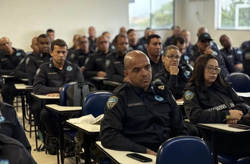 Guarda de Cabo Frio inicia treinamento para uso de armas de choque e sprays