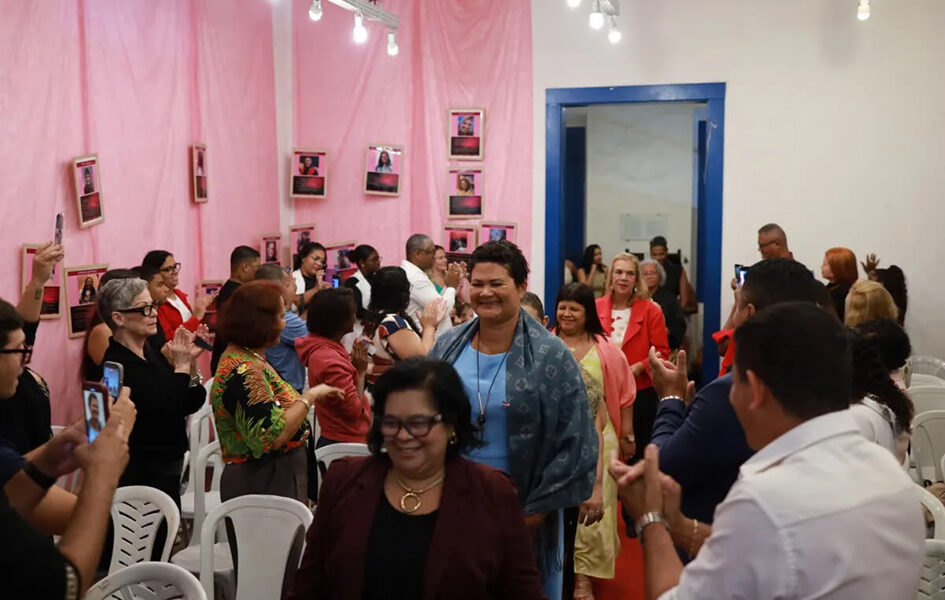 Fotos e poesias dão voz a mulheres que venceram o câncer em Cabo Frio