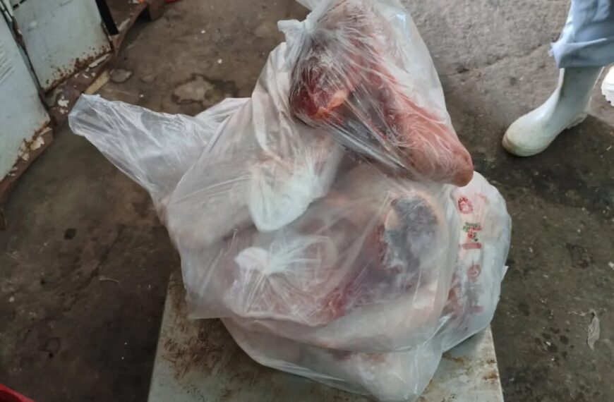 Fiscalização descarta 60 kg de alimentos vencidos em supermercado de Cabo Frio